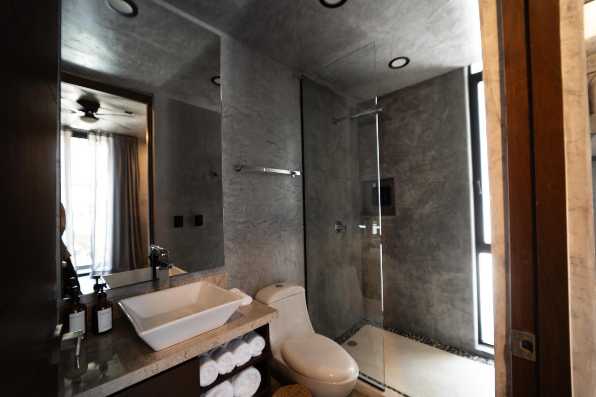 Villa Design Luxury Duo Villas, 24 Pax, 5 Pools & 2 Rooftops, Bbq, Near Tulum