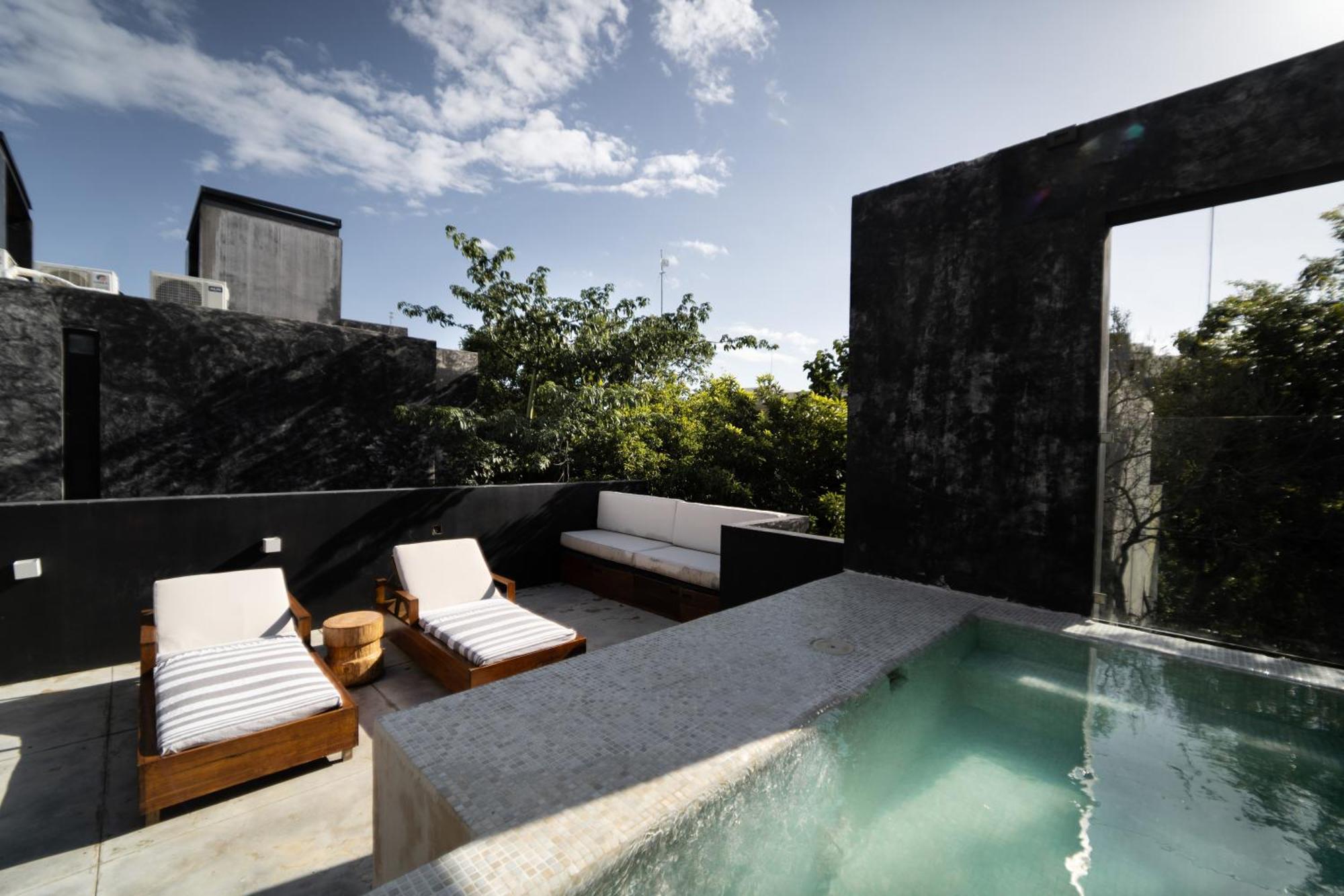 Design Luxury Duo Villas, 24 Pax, 5 Pools & 2 Rooftops, Bbq, Near *