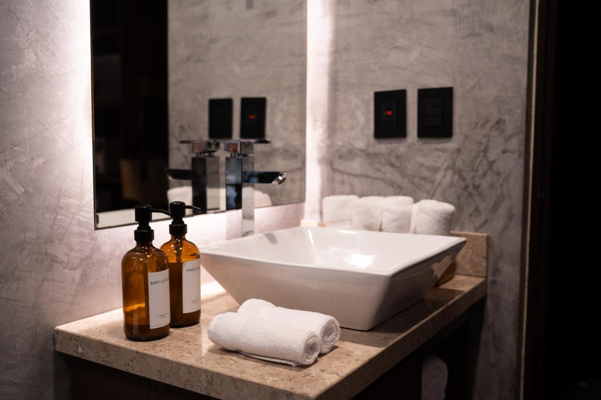 Design Luxury Duo Villas, 24 Pax, 5 Pools & 2 Rooftops, Bbq, Near Tulum