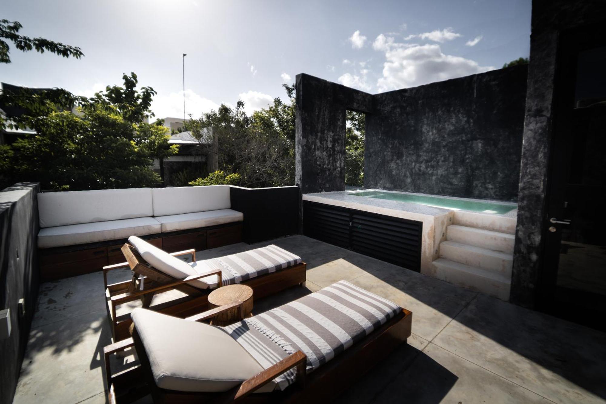 Design Luxury Duo Villas, 24 Pax, 5 Pools & 2 Rooftops, Bbq, Near * Tulum